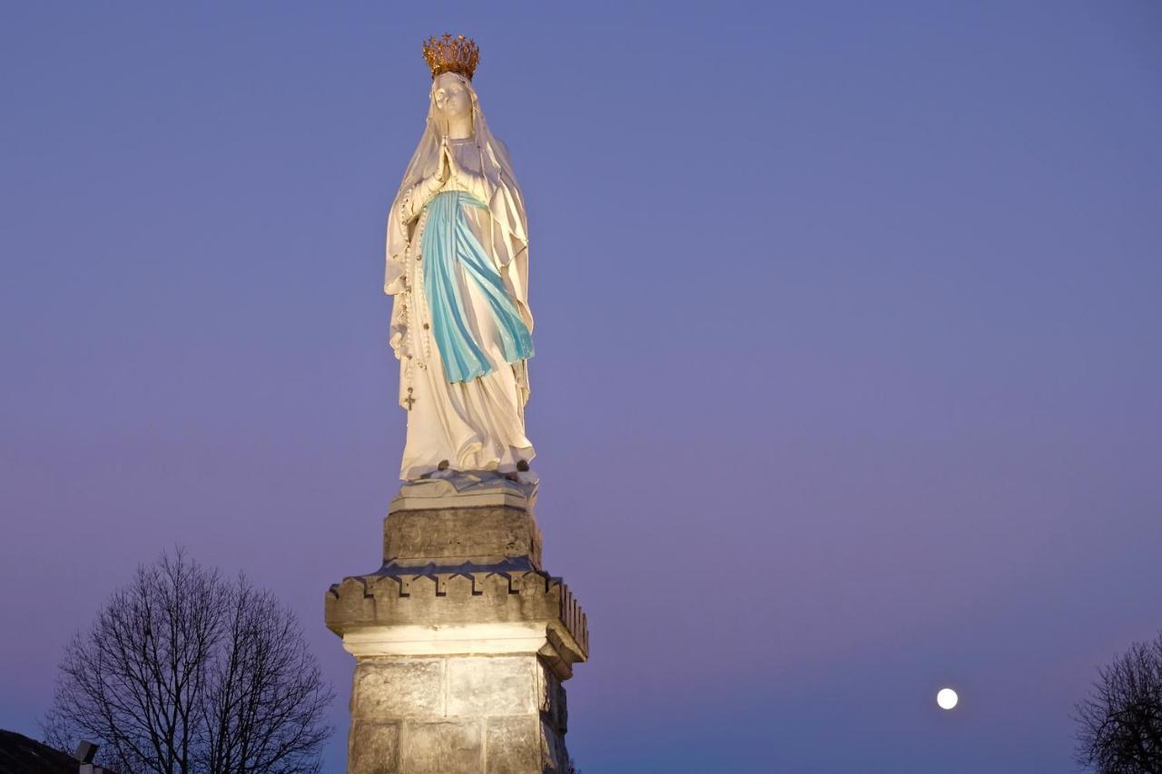 Apartment Padre Pio & St Michel Archange Hotel Lourdes
